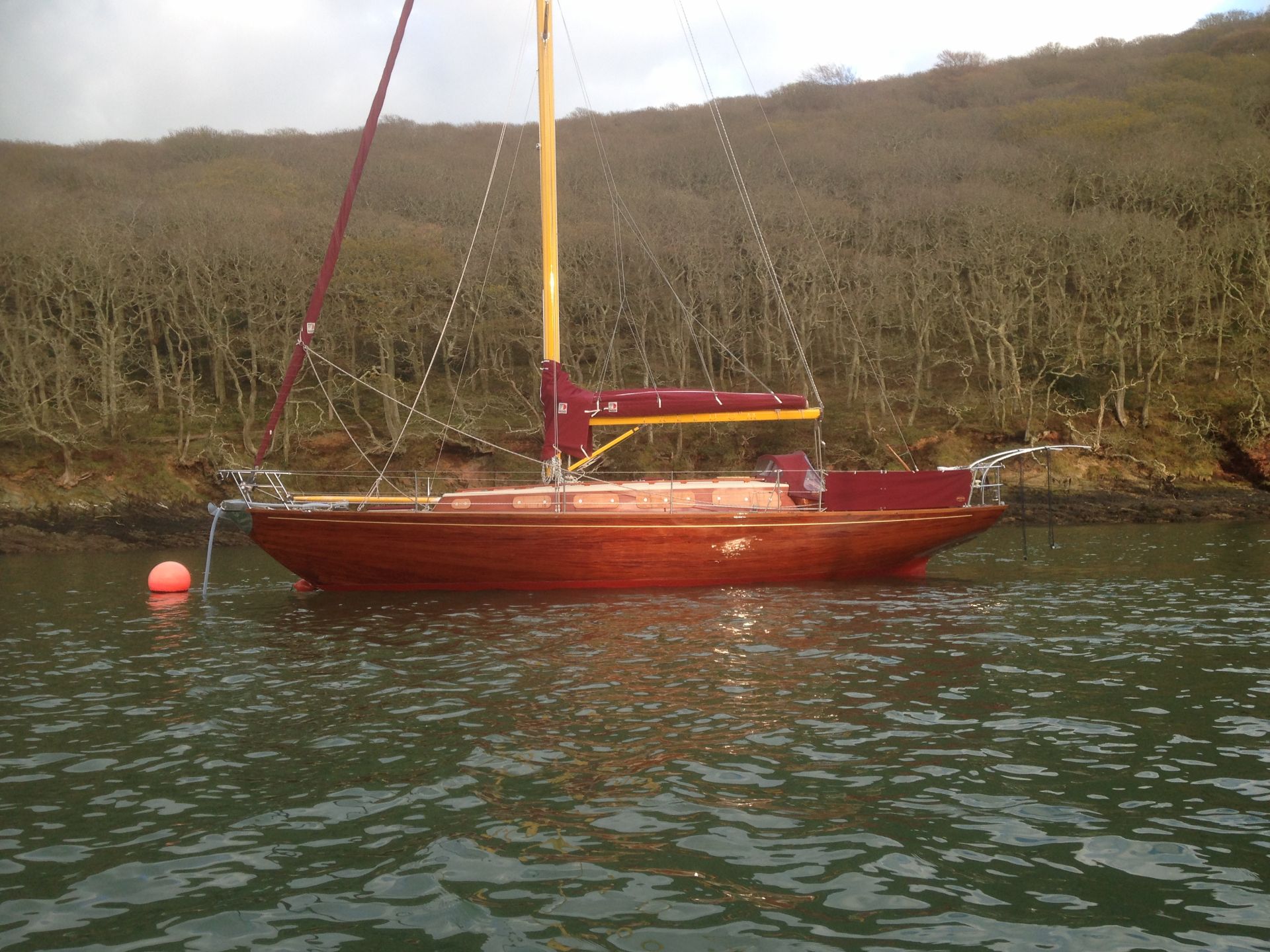 McGruer Wooden Classic 38' Conditioned Sailing Yacht. A McGruer Wooden Classic 38' Sailing Yacht. - Image 2 of 12