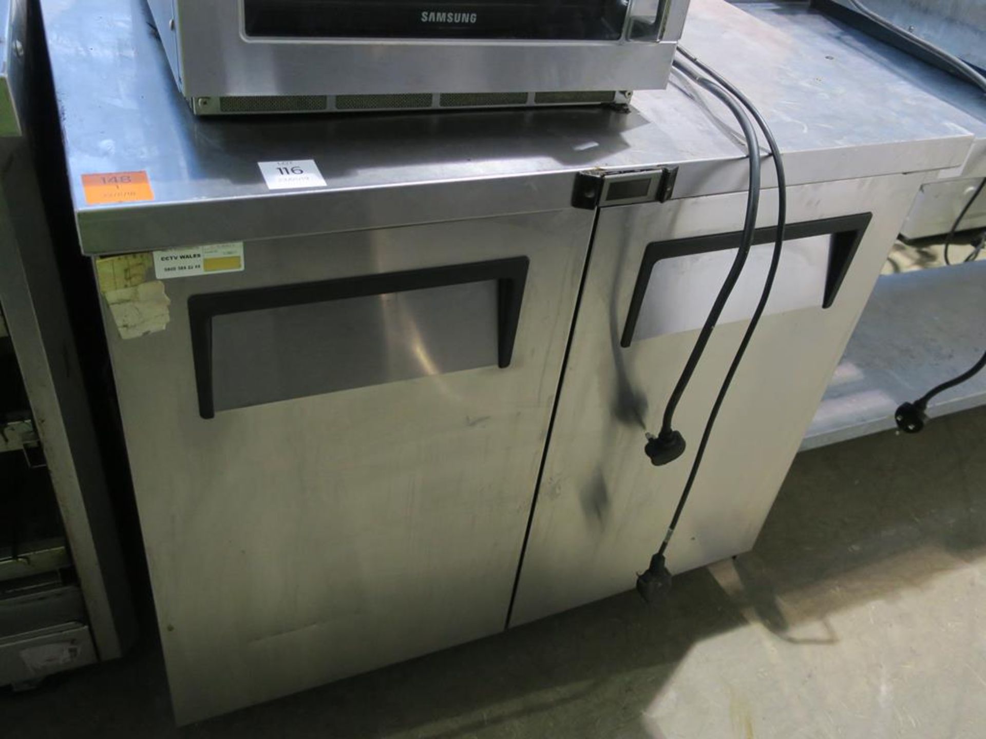 * True Model TUC 36 Under Counter Fridge