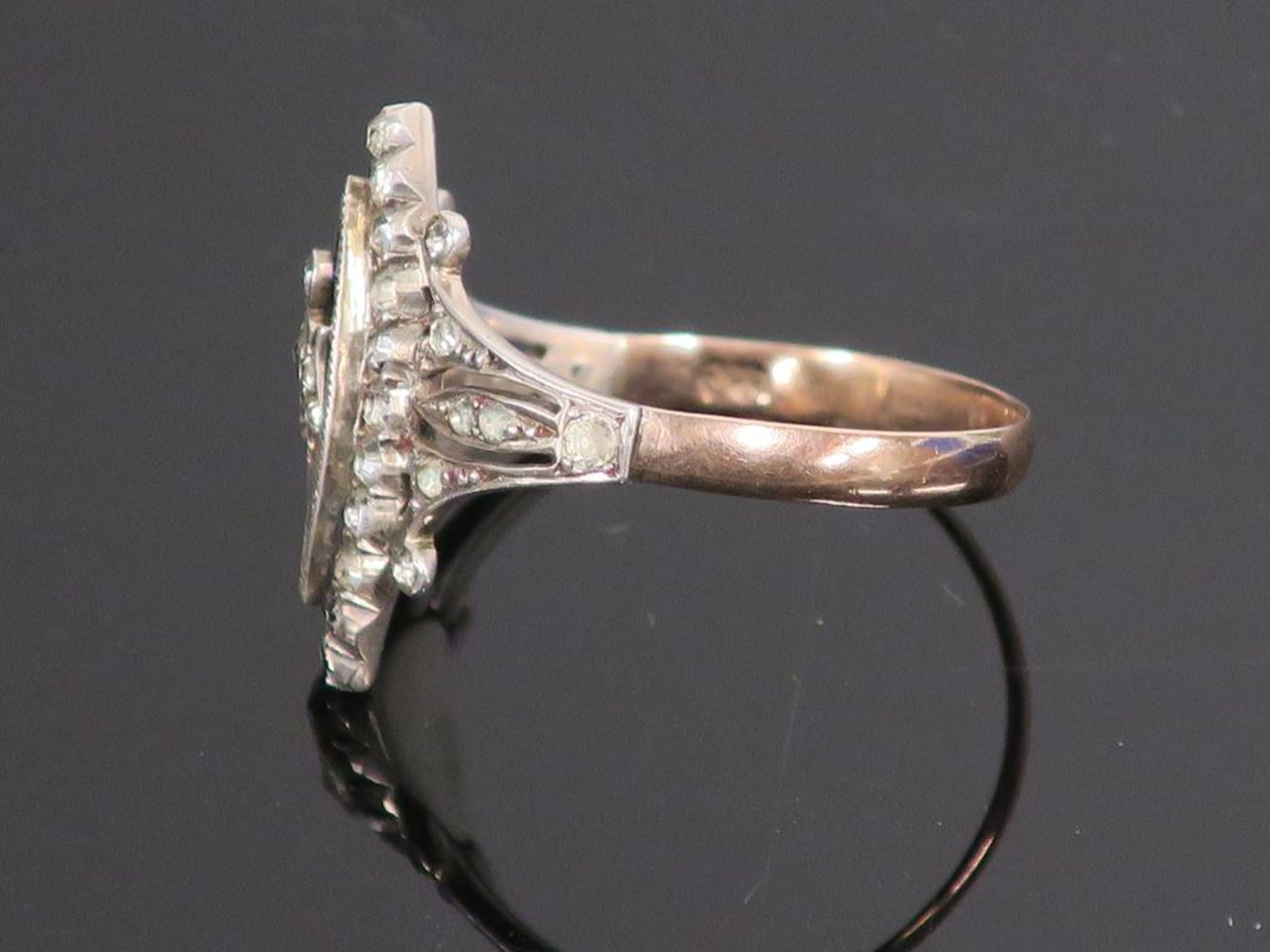 An Antique Paste and Enamel 9ct Gold and Silver Ring (c 1910) (size U) (est £60-£120) - Image 3 of 3