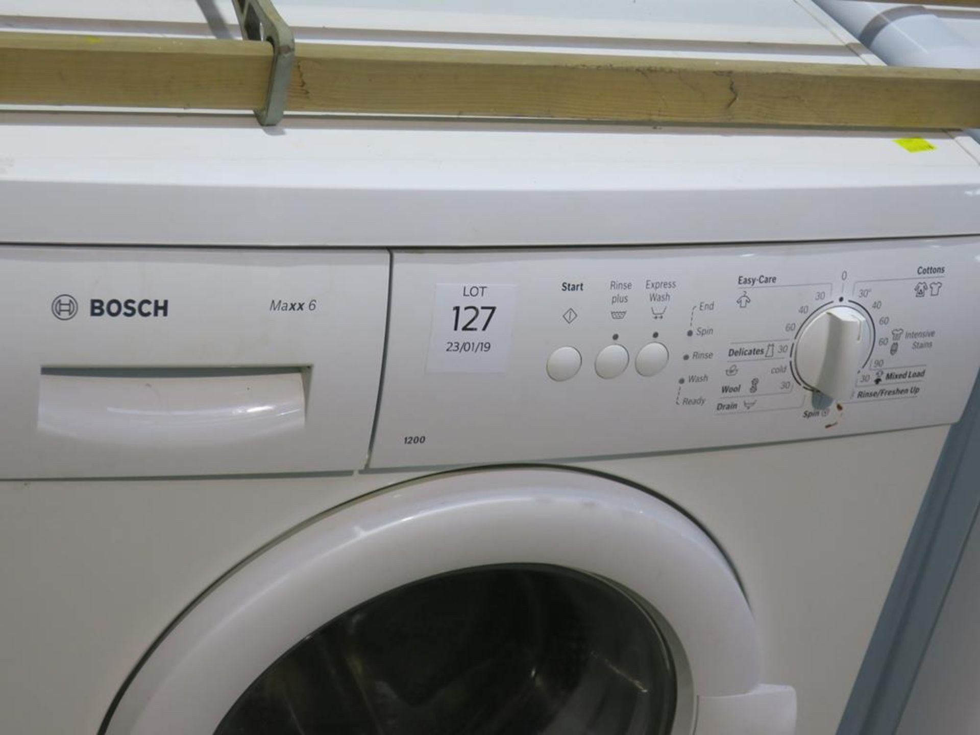 Bosch MAXX6 Washing Machine - Image 2 of 3