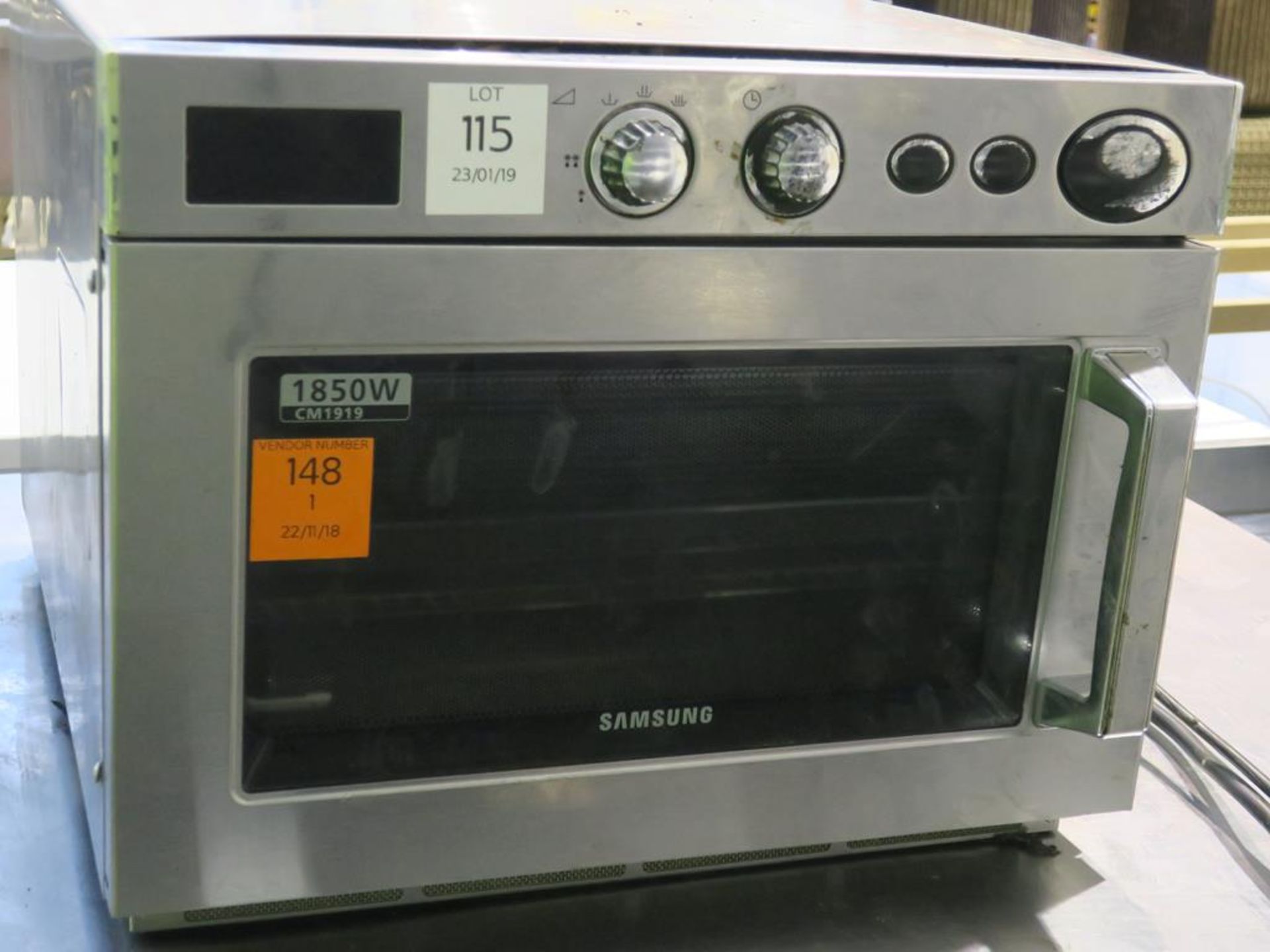 * Samsung 1850W Microwave - Image 2 of 4