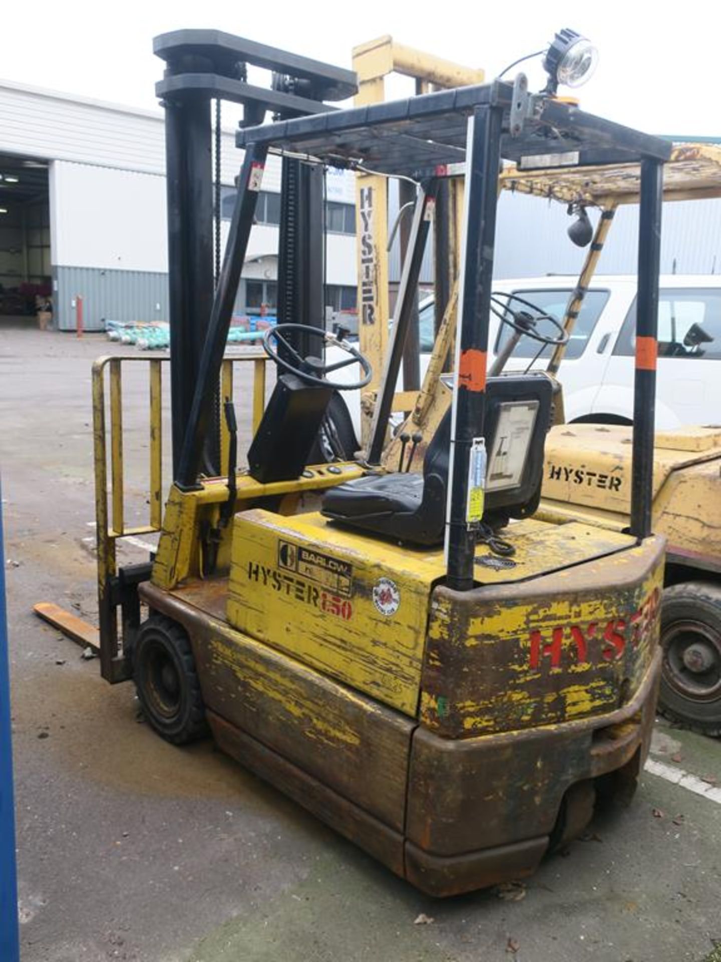 * Hyster 1.50 Electric Forklift with duplex mast and side shift, GNB 2100 LP charger. Please note - Image 6 of 9