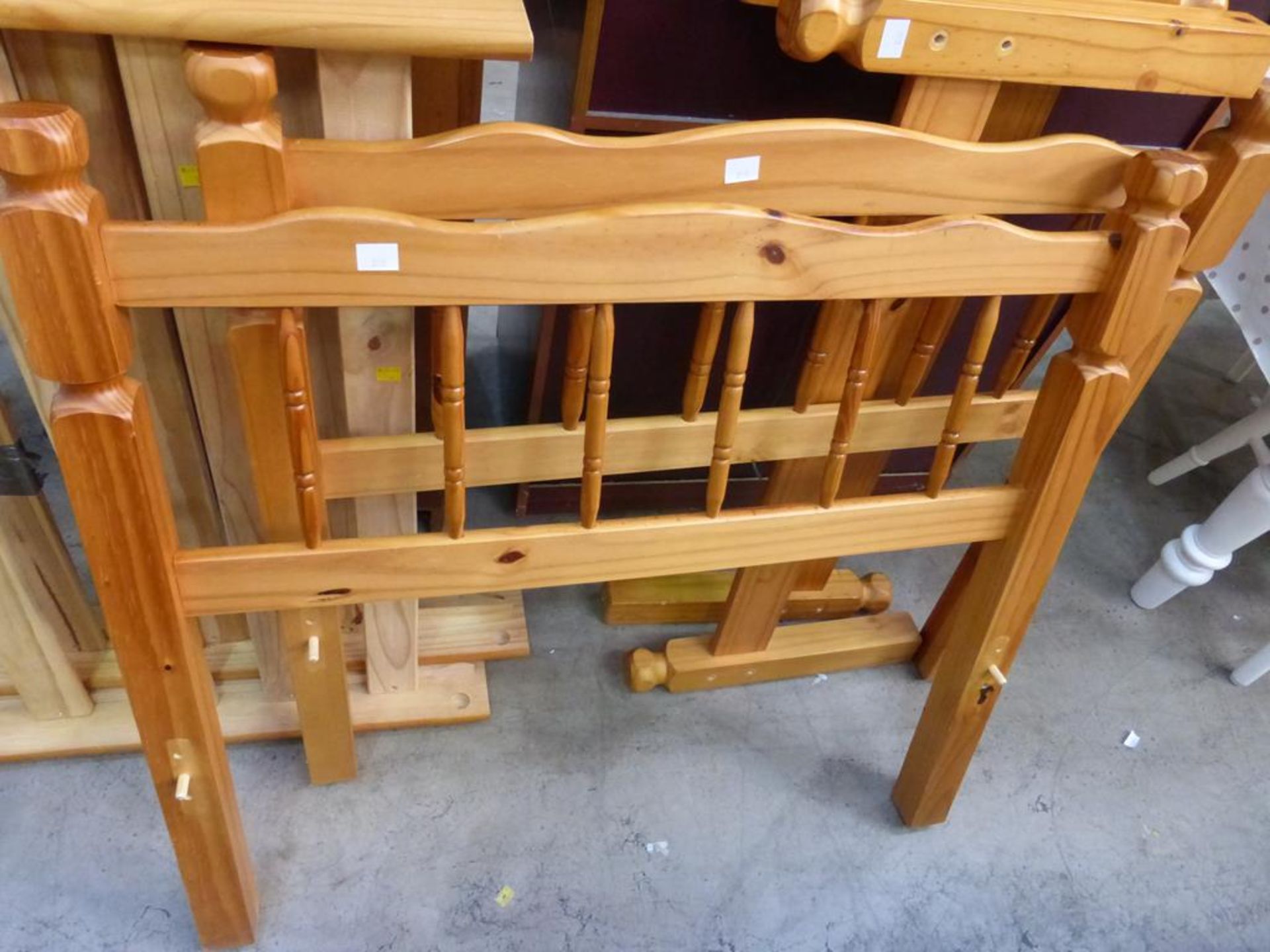 A pair of modern pine Single Bed Frames (est £40-£60) - Image 3 of 4