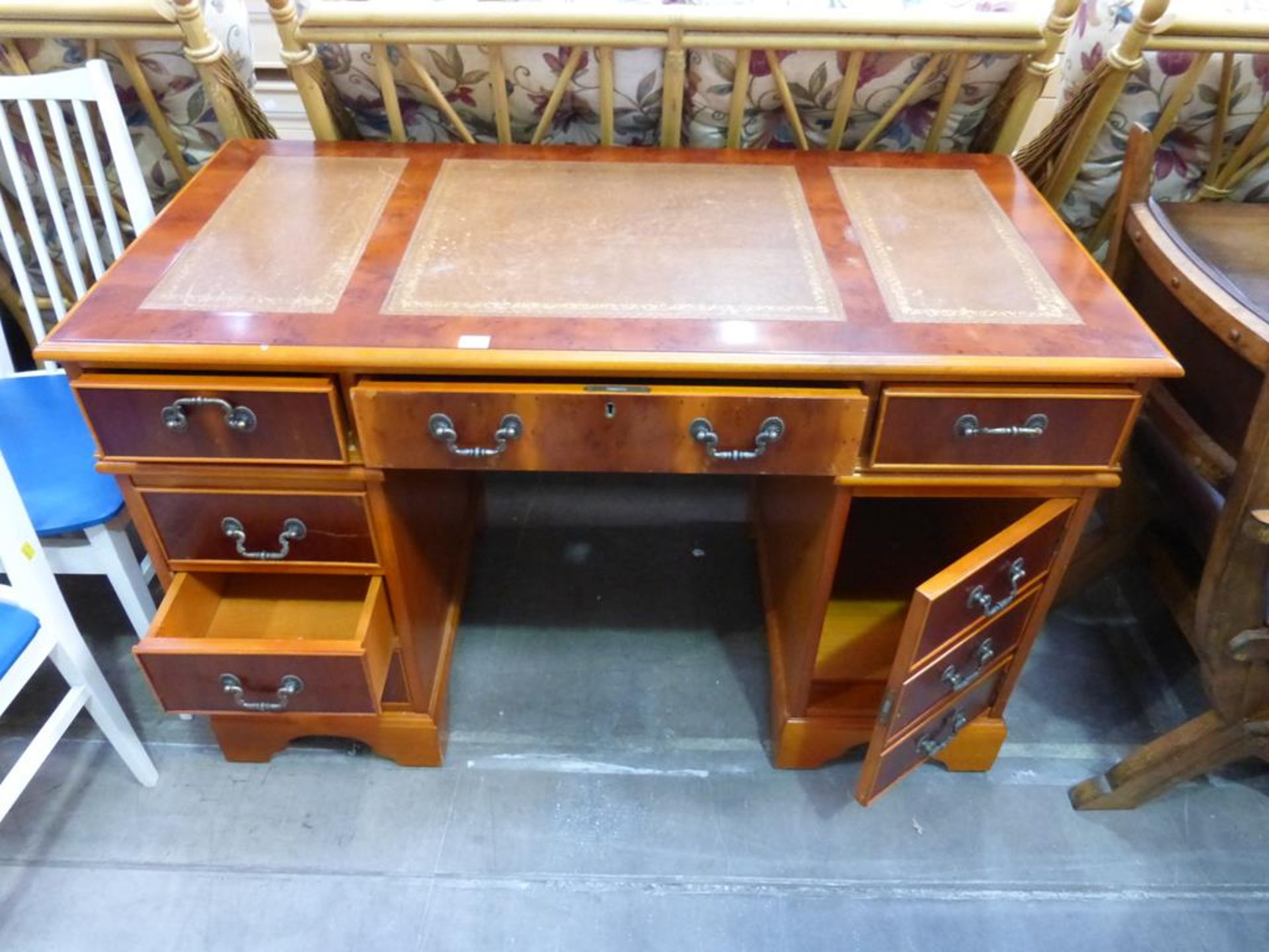 A Reproduction Yew Wood Pedestal Desk with inset Leather Writing Surfaces, Three Frieze Drawers - Image 2 of 2