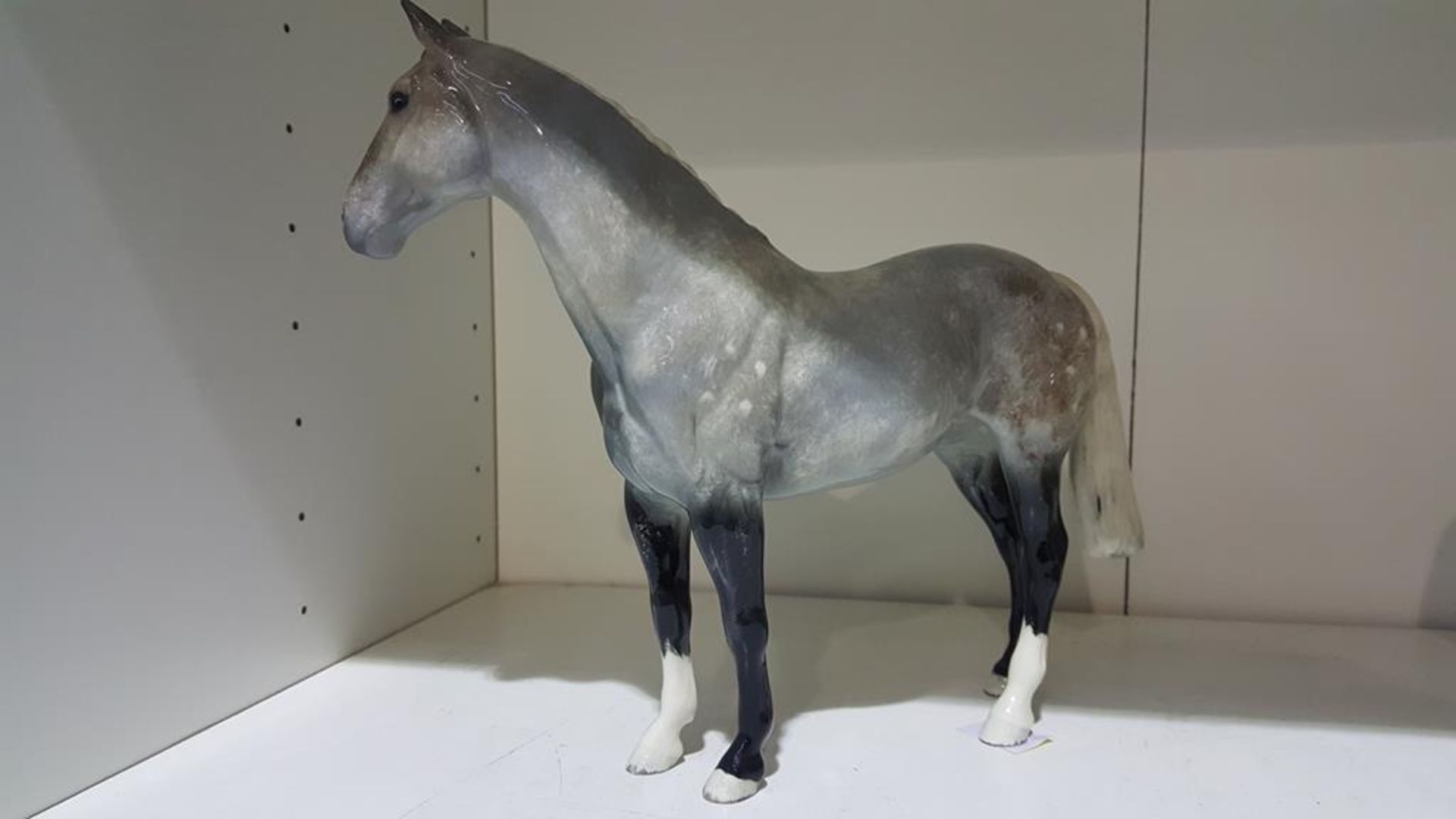 A Grey Beswick Horse (est £20-£40) - Image 2 of 2