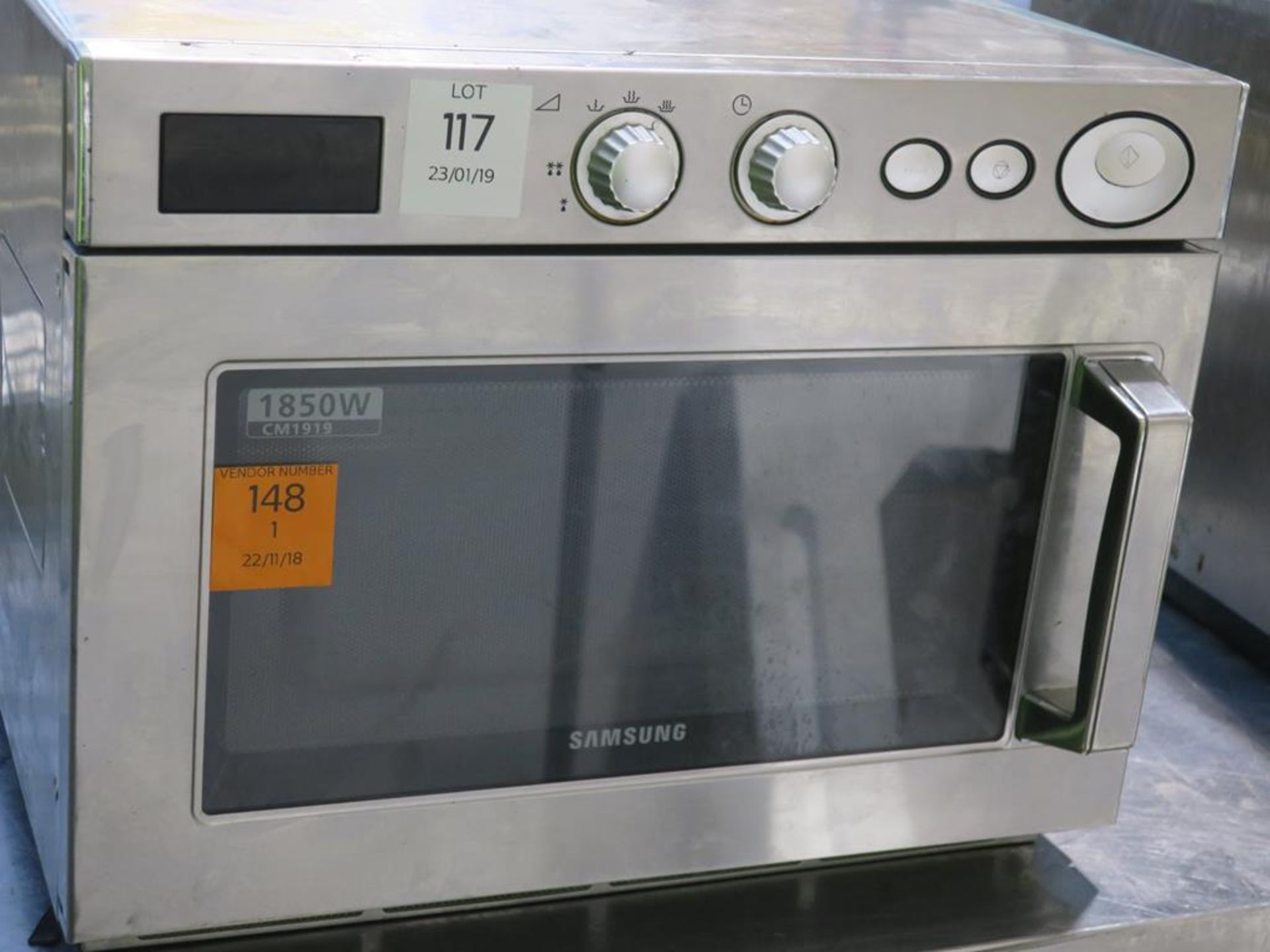 * Samsung 1850W Microwave - Image 2 of 4