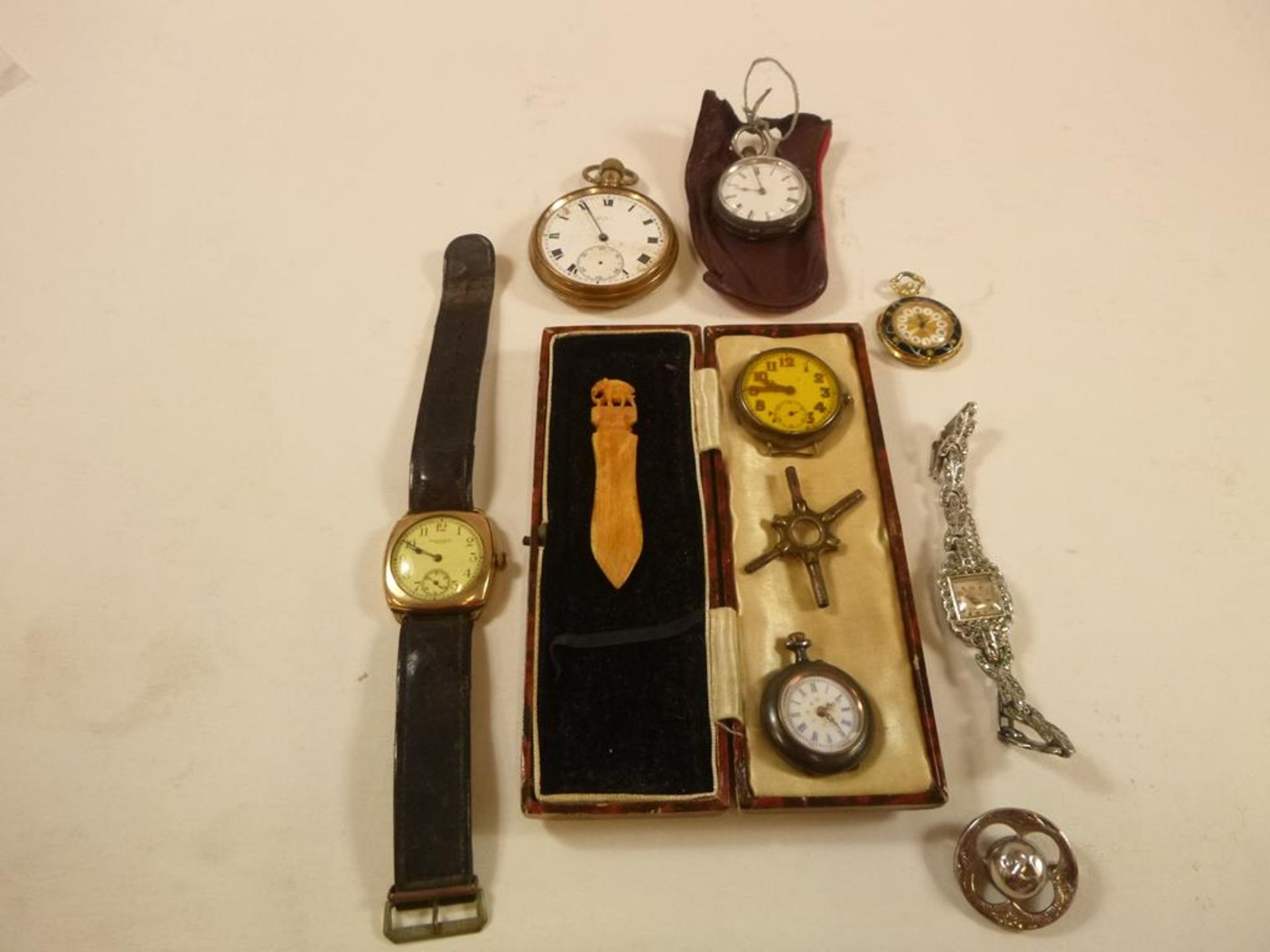 A Collection of Watches to include a Waltham USA, Military Style Wristwatch (boxed), a Silver Pocket