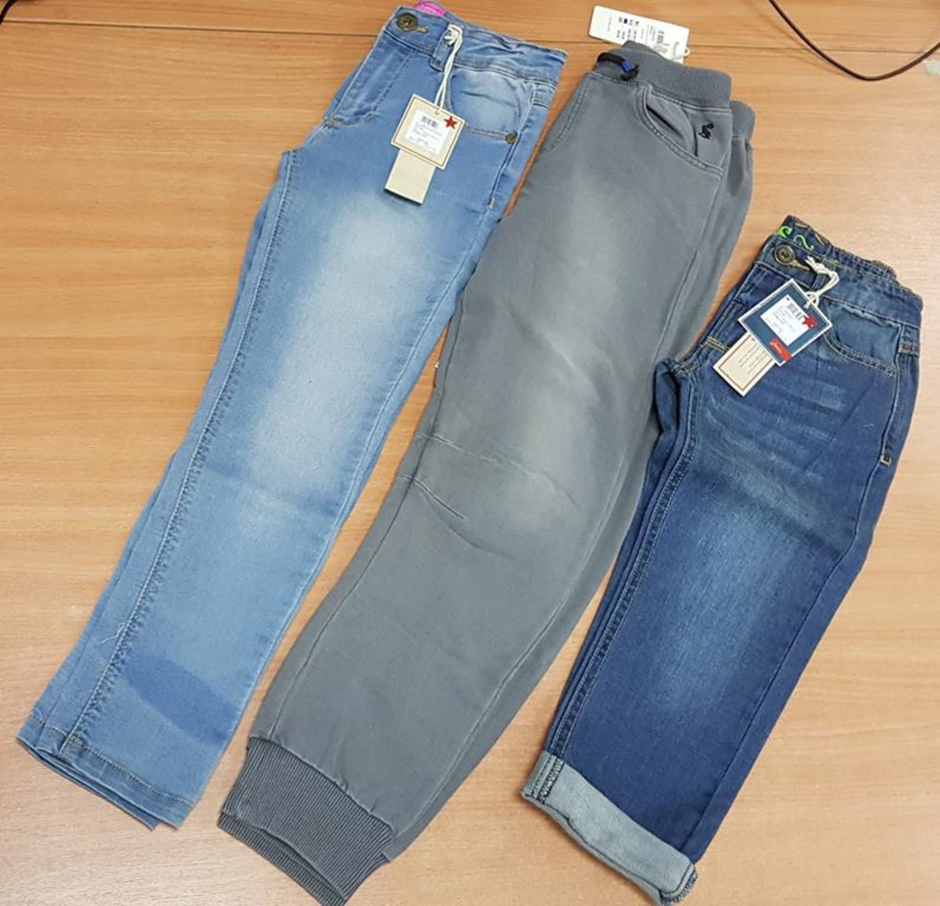 Qty of grey Denim Leggings and dark & light blue Jeans, sizes 1yr - 9-10yrs, over 15 garments,