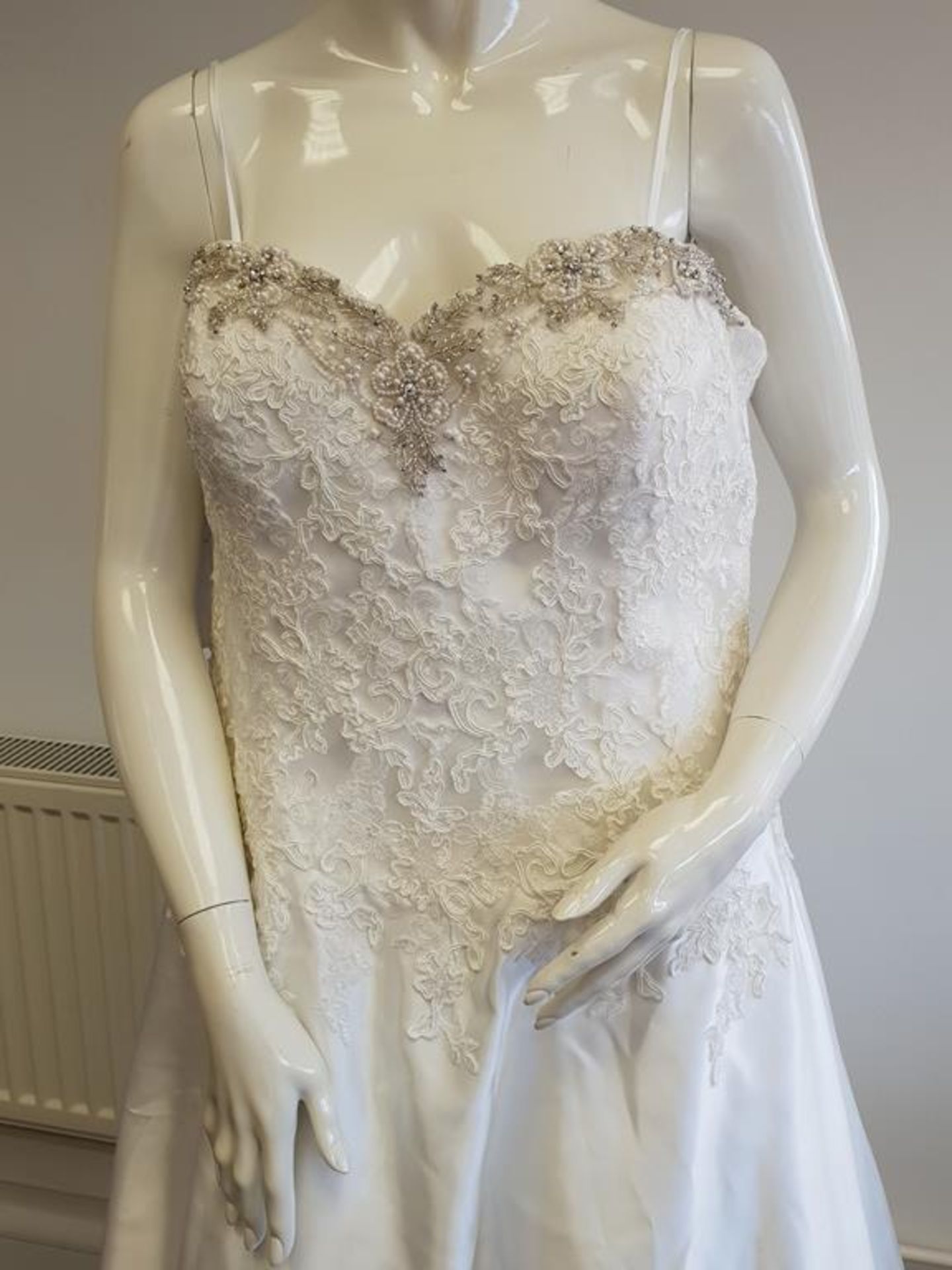 * Opulence Size 16-18 (RRP £995) - Image 2 of 3