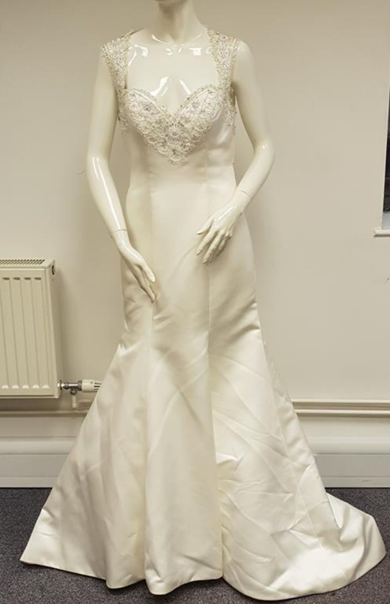 * Art Coutre 458 Size 12, Ivory (RRP £995) - Image 3 of 4