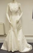 * Art Coutre 458 Size 12, Ivory (RRP £995)