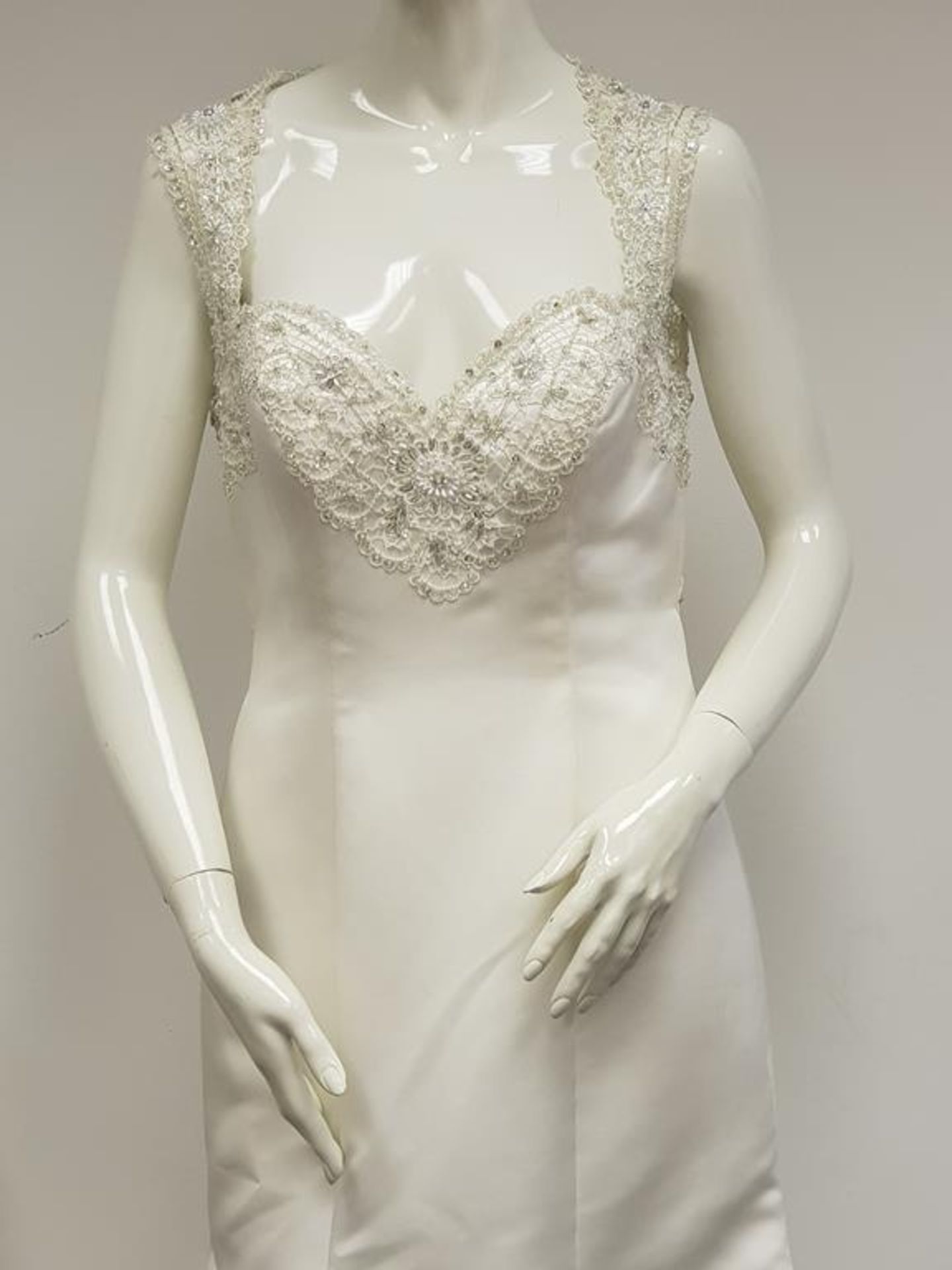 * Art Coutre 458 Size 12, Ivory (RRP £995) - Image 2 of 4