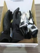 * Two pairs of motorcycle Gloves to include a pair of Spidi GB Carbo 3 Gloves in Black and White