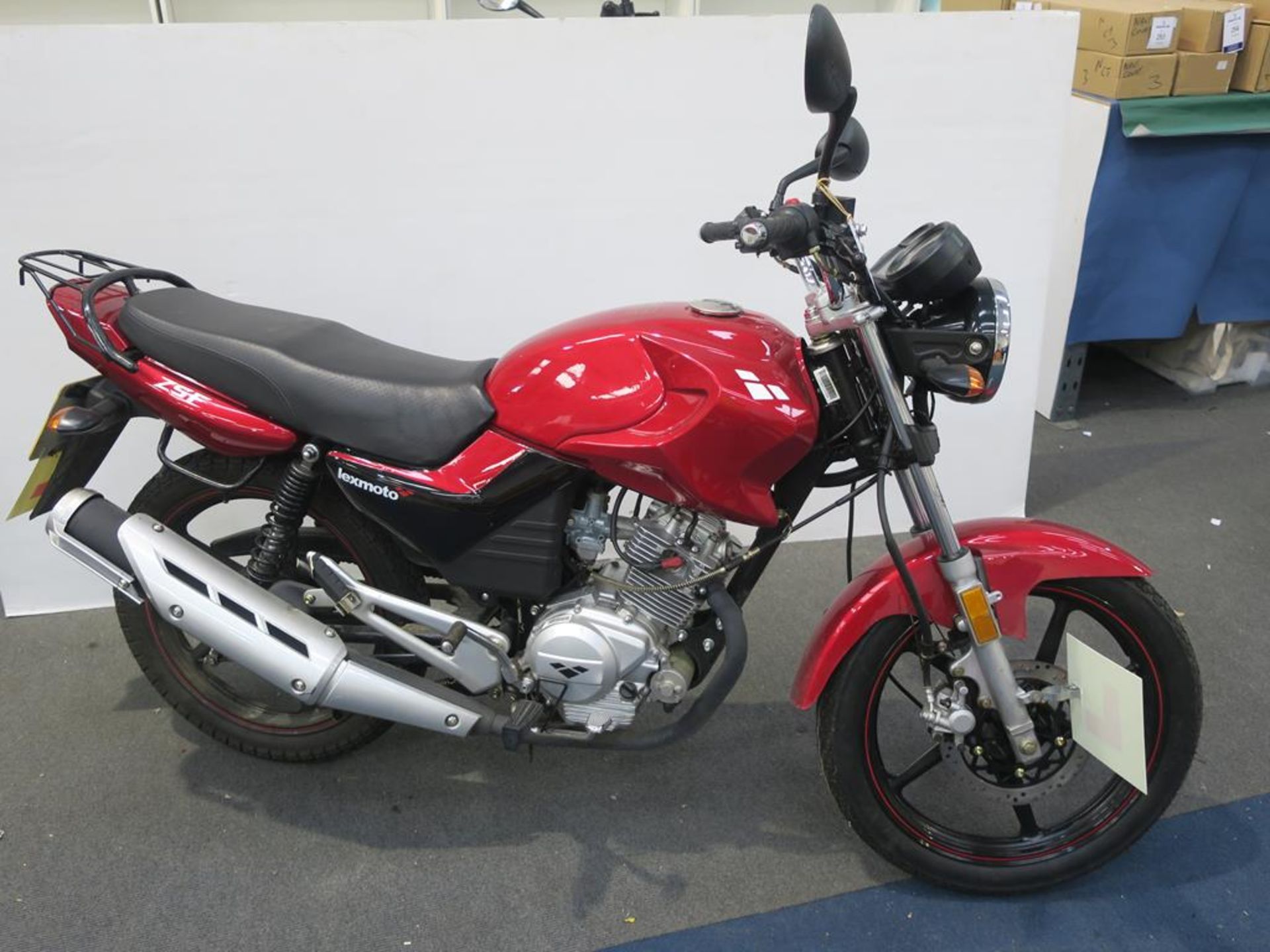 * A Lexmoto (Red) ZSF 123cc Motorbike petrol (untaxed) date of registration December 2016; Reg - Image 2 of 13