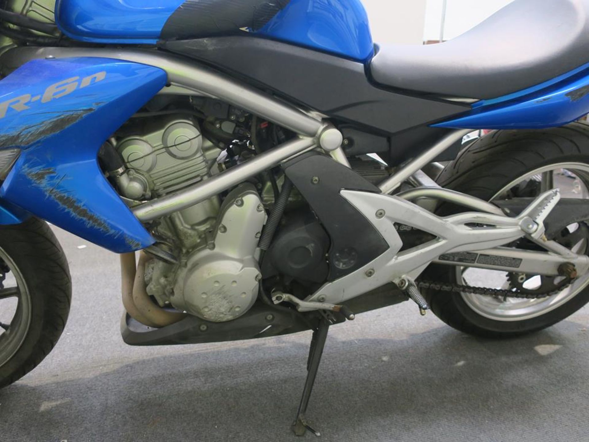 * A Kawasaki (Blue) ER-6n 649cc petrol Motorbike (untaxed); MOT history passes since 2011; date of - Image 13 of 14