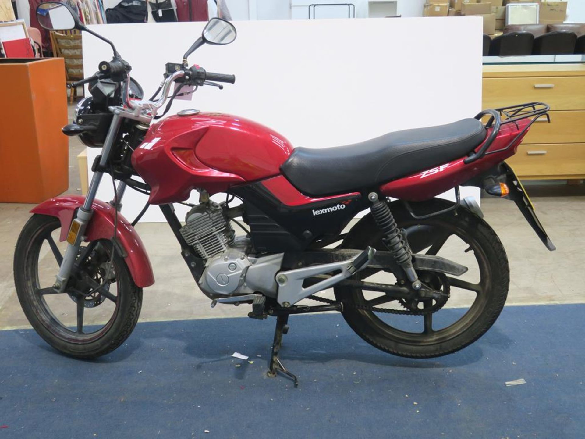 * A Lexmoto (Red) ZSF 123cc petrol Motorbike (untaxed); date of registration March 2016; Reg WA16 - Image 5 of 14