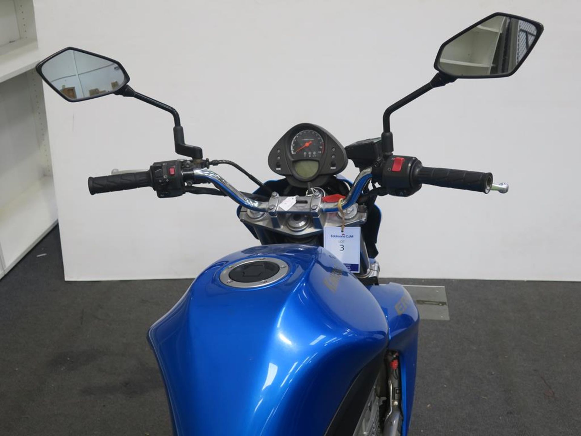 * A Kawasaki (Blue) ER-6n 649cc petrol Motorbike (untaxed); MOT history passes since 2011; date of - Image 9 of 14