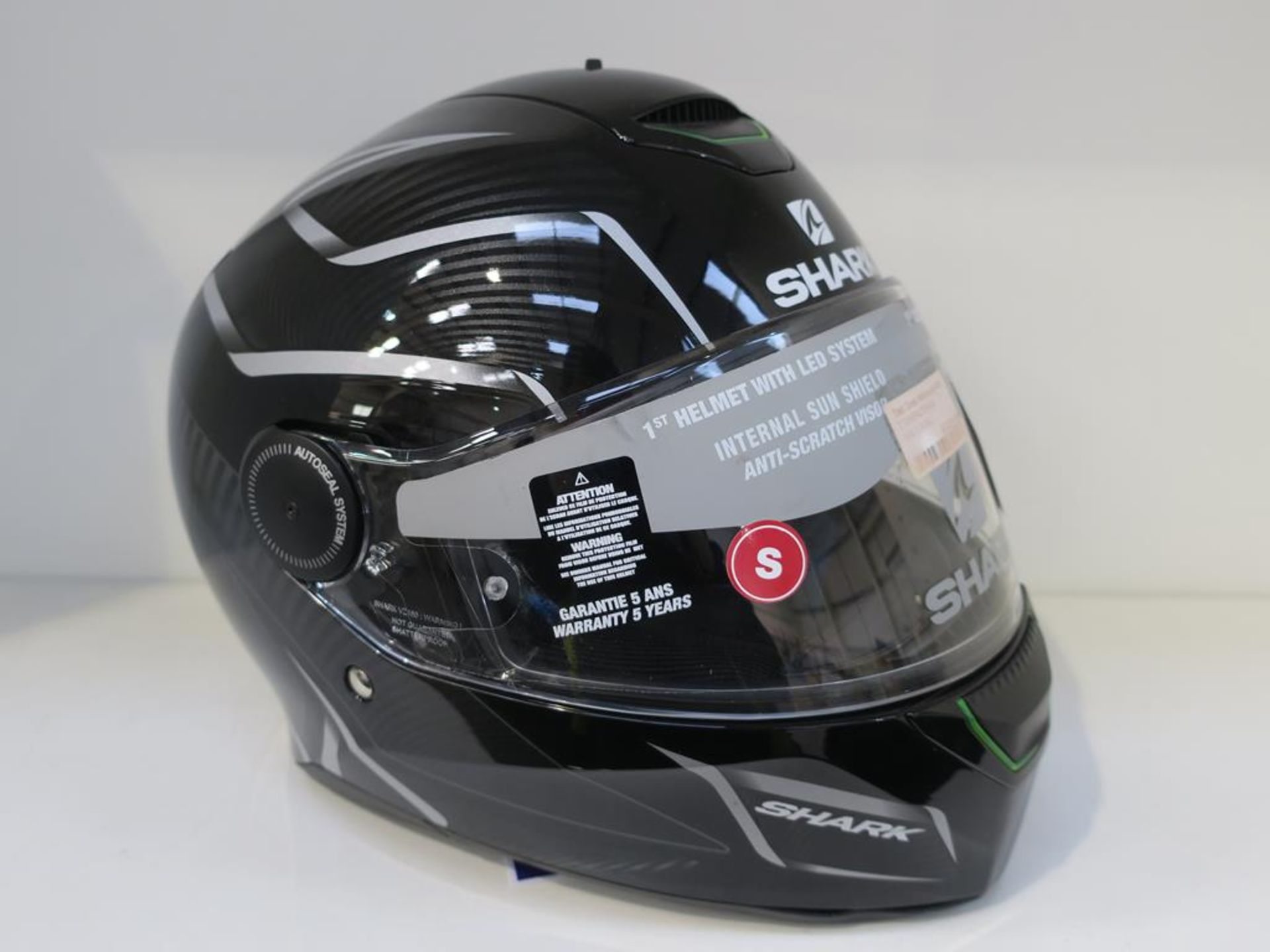 * A Shark SKWal Flynn Helmet Black Small (RRP £229.99) - Image 3 of 4