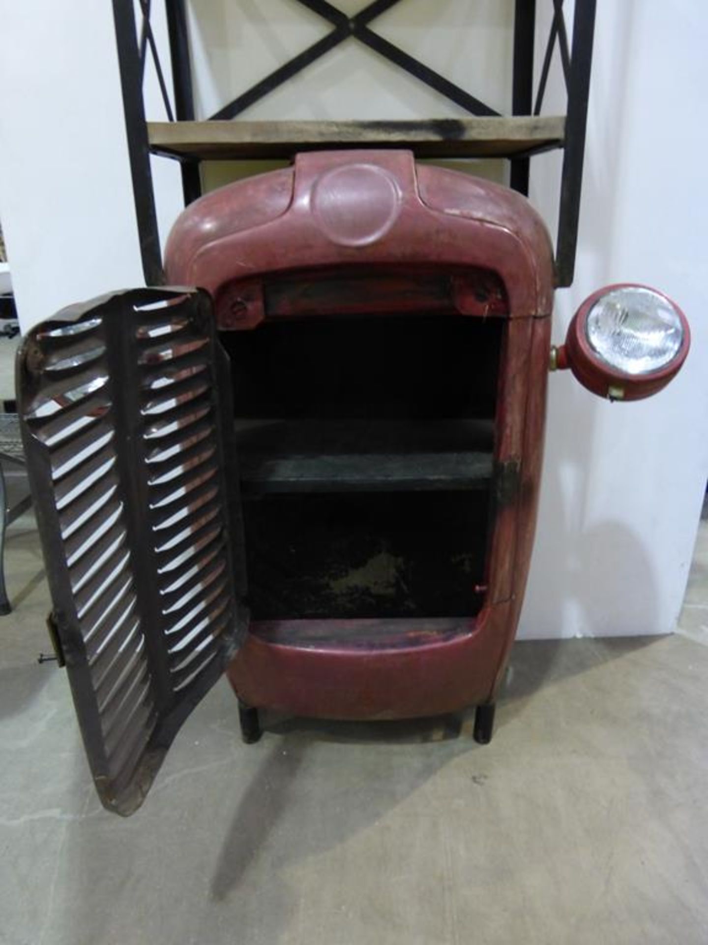 * A Display Stand with three Shelves and Vintage Car Front Base H194cm W53cm D26cm (RRP £265) - Image 4 of 5