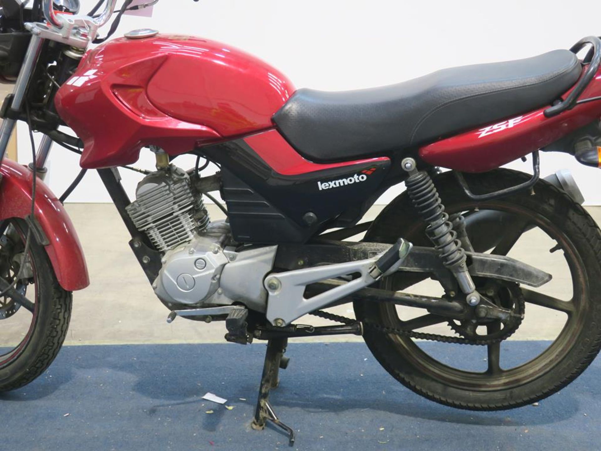 * A Lexmoto (Red) ZSF 123cc petrol Motorbike (untaxed); date of registration March 2016; Reg WA16 - Image 10 of 14