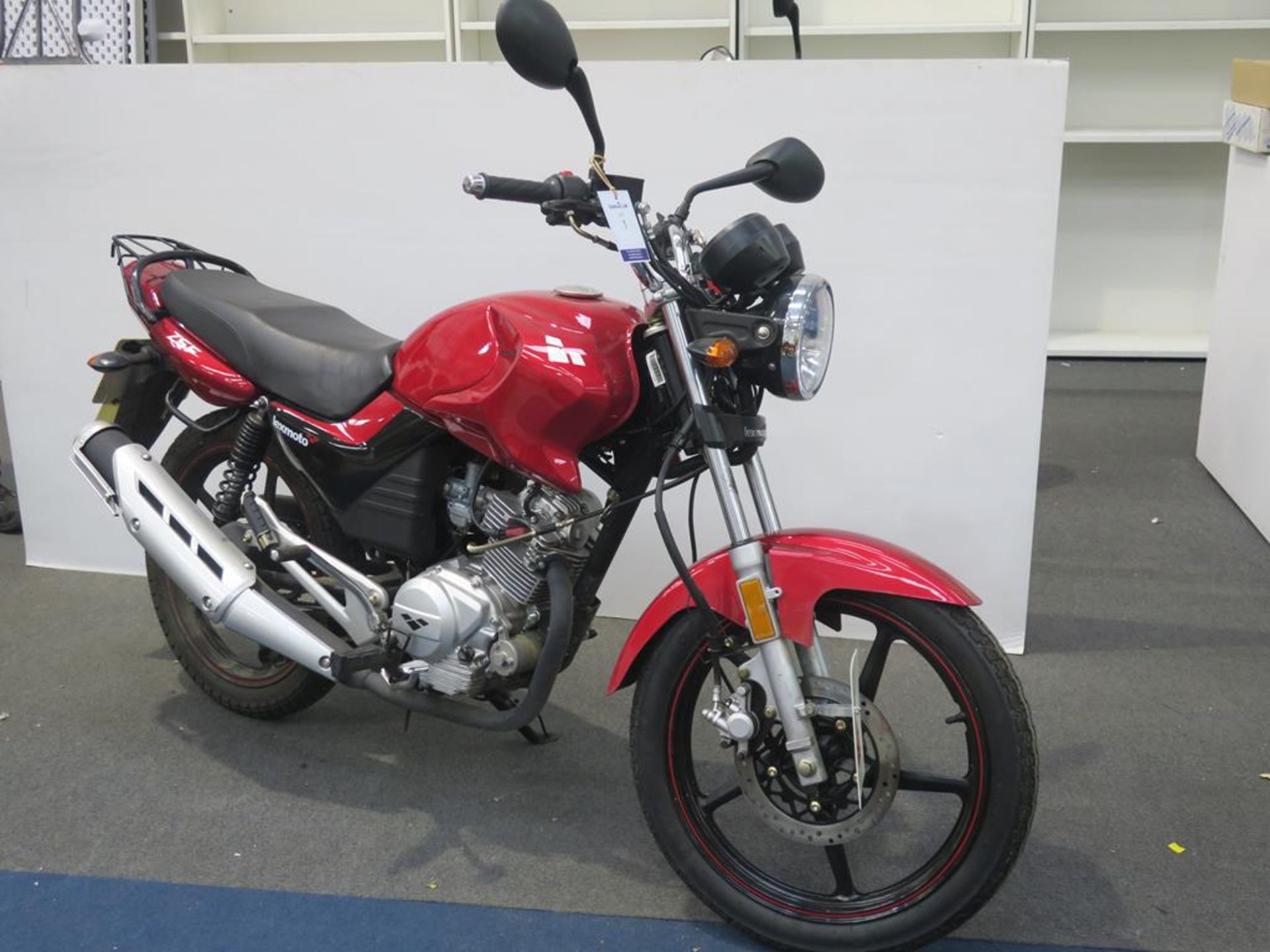 * A Lexmoto (Red) ZSF 123cc Motorbike petrol (untaxed) date of registration December 2016; Reg