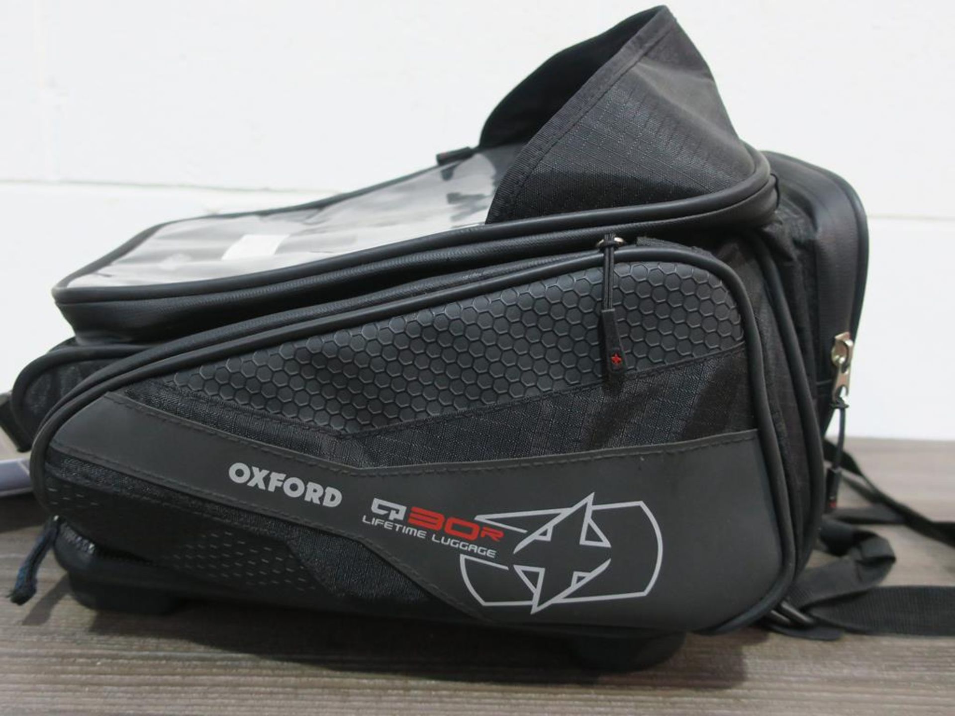 * An Oxford Q30R Quick Release YTank Bag Black (RRP £119.99) - Image 2 of 5