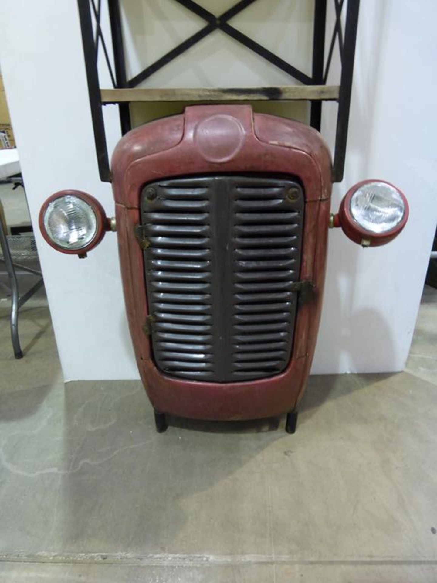 * A Display Stand with three Shelves and Vintage Car Front Base H194cm W53cm D26cm (RRP £265) - Image 3 of 5