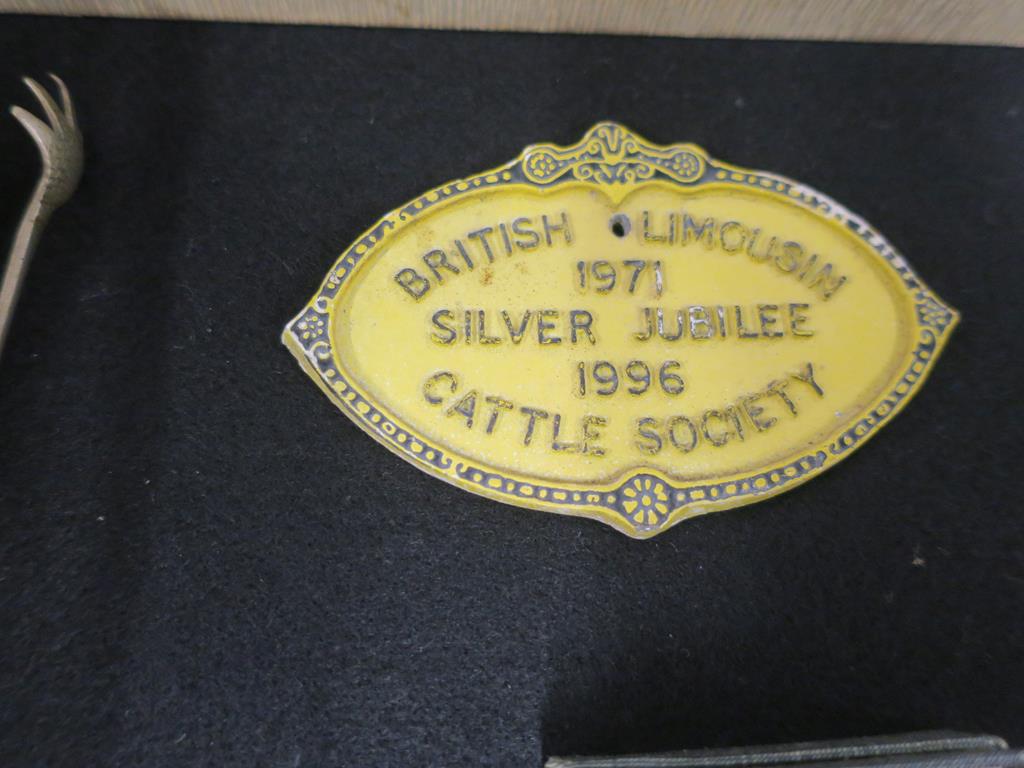 This is a Timed Online Auction on Bidspotter.co.uk, Click here to bid. A box to contain vintage - Image 12 of 12