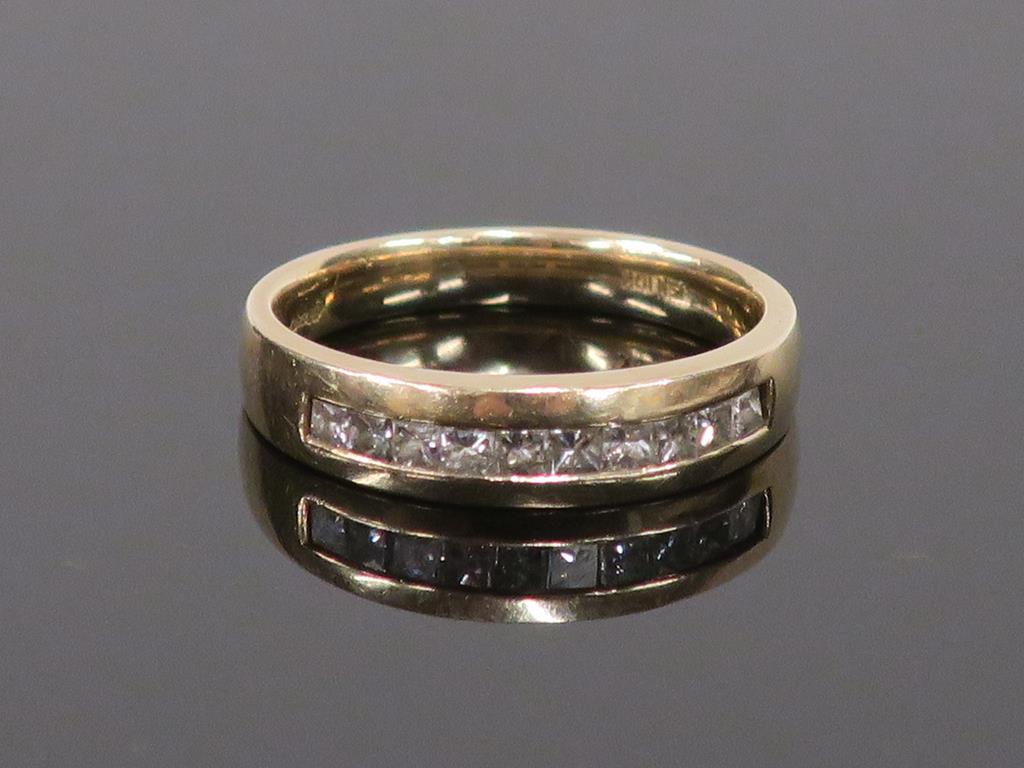 This is a Timed Online Auction on Bidspotter.co.uk, Click here to bid. A 9ct Gold Diamond Eternity