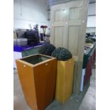 This is a Timed Online Auction on Bidspotter.co.uk, Click here to bid. Solid Redwood Door (3.5cm x