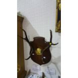 This is a Timed Online Auction on Bidspotter.co.uk, Click here to bid. A wall mount featuring a