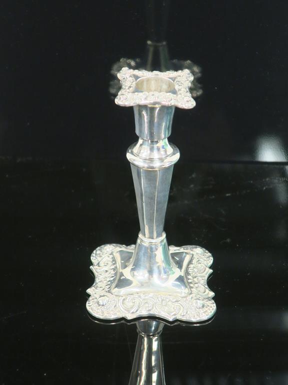 This is a Timed Online Auction on Bidspotter.co.uk, Click here to bid. A Pair of Antique Silver - Image 3 of 3