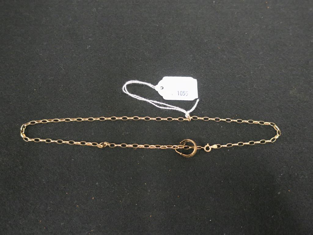 This is a Timed Online Auction on Bidspotter.co.uk, Click here to bid. A 9kt Gold Chain Necklace 4.