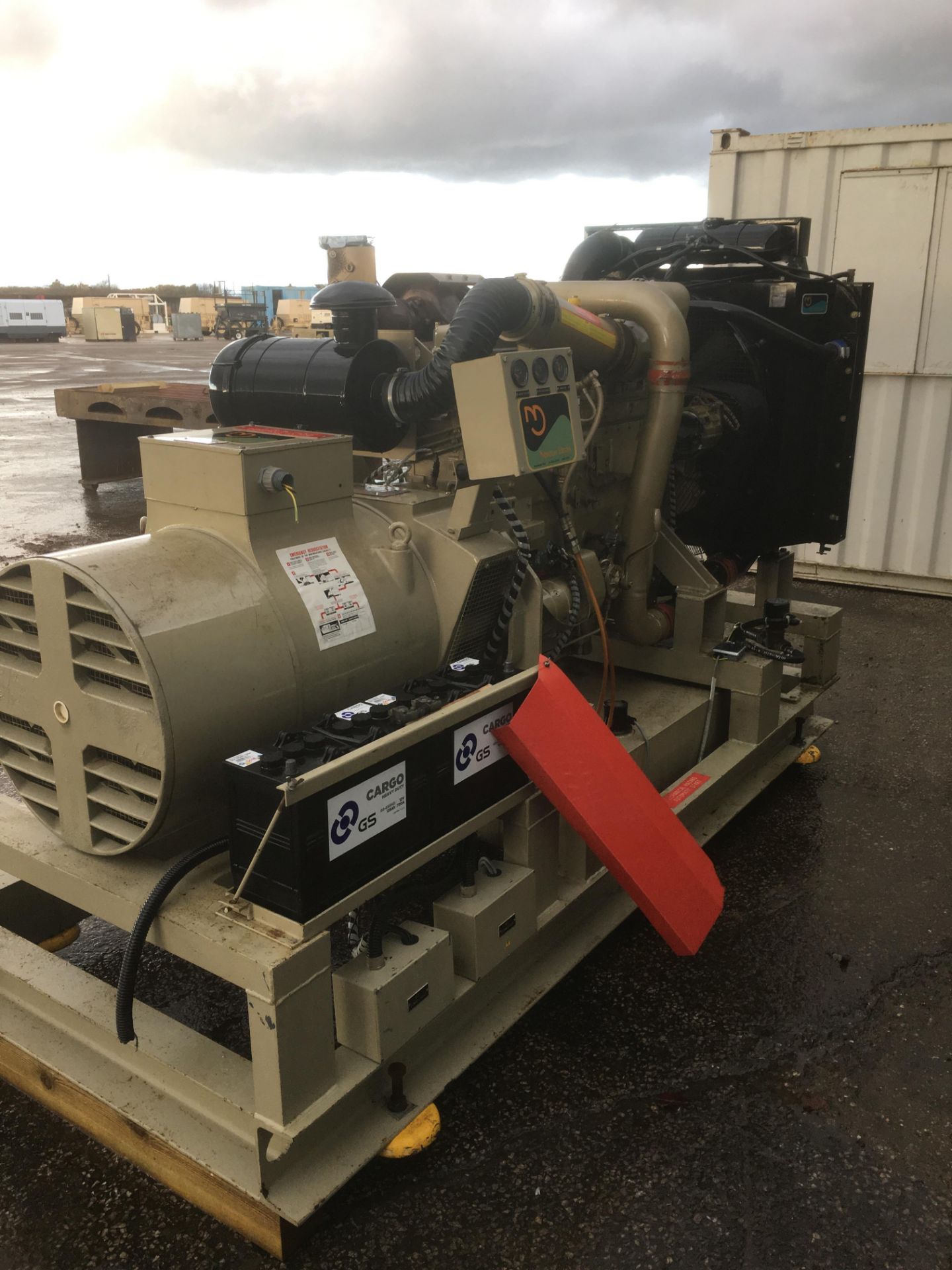 * DAF 210KVA Skid Mounted Diesel Generator. A 210KVA (168kW) Skid Mounted Diesel Standby Generator - Image 2 of 5