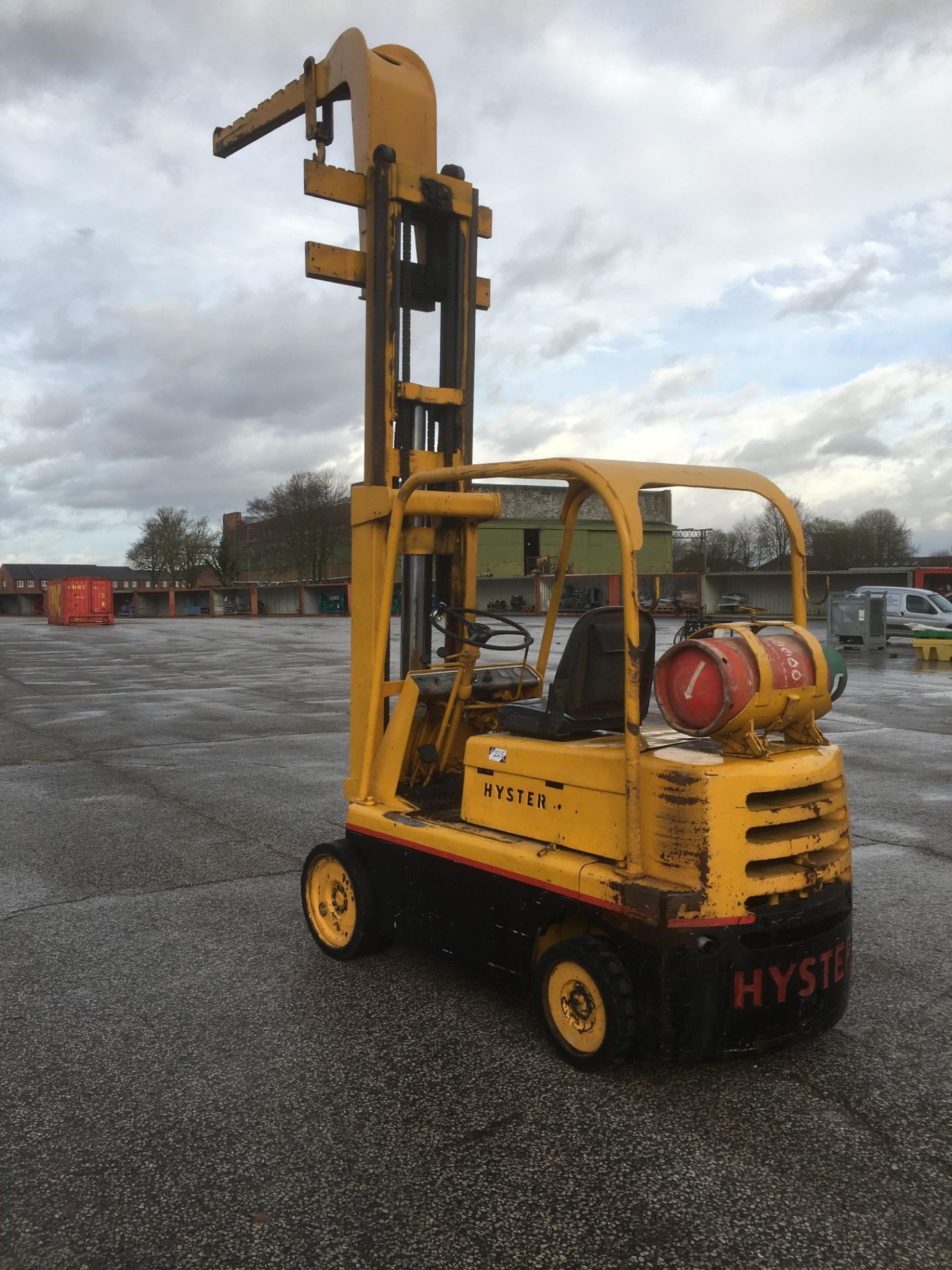 * Hyster Gas Powered Jib Truck Model S80, 8000lb capacity. Please note this lot is located at - Image 3 of 4