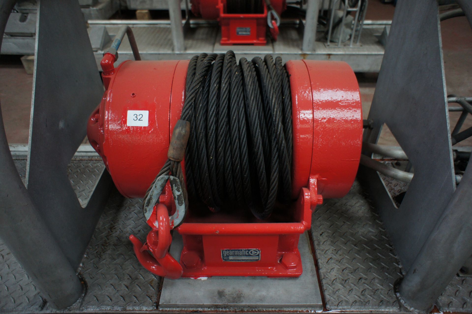 * Gearmatic 22SCR Marine Specification hydraulic winch, mounted on Galvanised Frame, unused. - Image 5 of 6