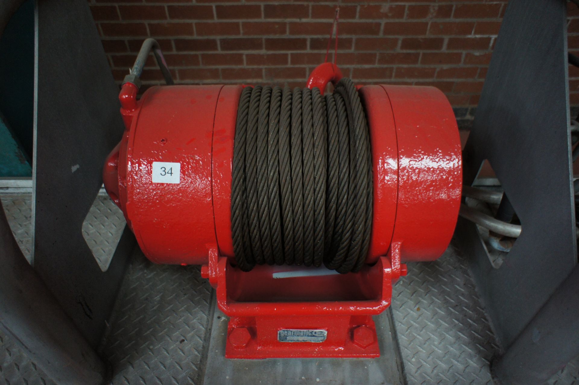 *Gearmatic 22SCR Marine Specification hydraulic winch, mounted on Galvanised Frame, unused. Please - Image 3 of 4