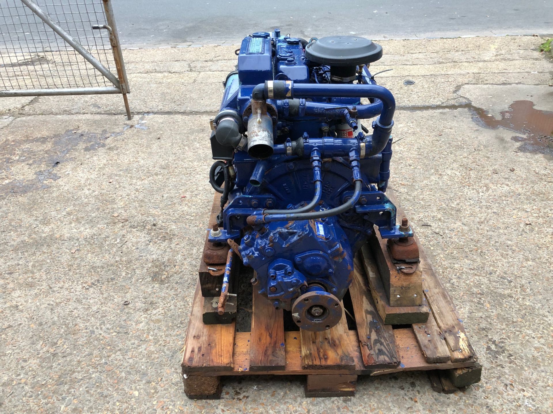 * Perkins M65/05 Marine Engine and Gearbox And Another Perkins Engine For Spares A Perkins M65/05 - Image 3 of 17