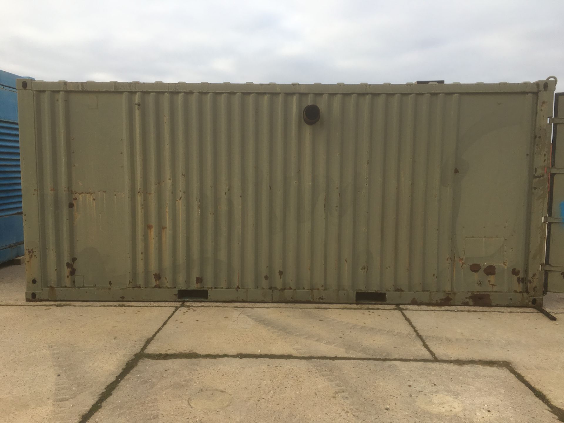 * Perkins/Dorman 505KVA Diesel Generator in 20ft Steel Container Ex Standby. A Perkins Dorman Diesel - Image 2 of 9