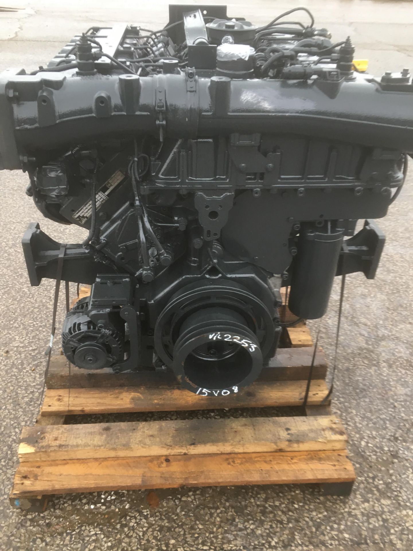 * Deutz TCD 2015 V08 Diesel Engine (Unused). A Deutz Model TCD 2015 V08 V8 Diesel Engine; 400kW - Image 6 of 9