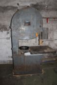 * Pickles Vertical Bandsaw A Pickles 3 phase Vertical Bandsaw S/N 4435. Please note this lot is