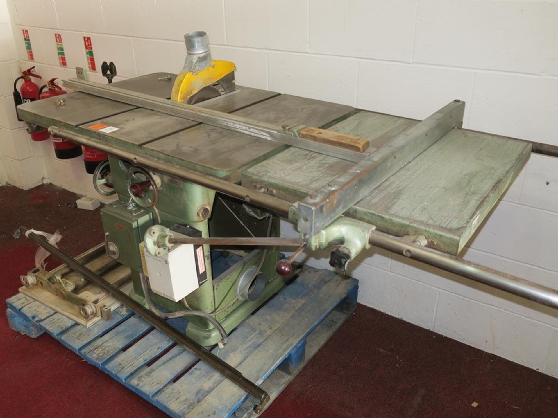 * A Wadkin 10'' AGS Slide Table Saw complete with DC Brake. Please note there is a £10 Plus VAT Lift - Image 4 of 4