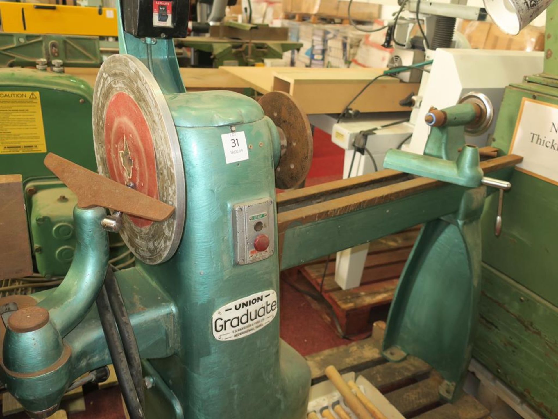 * Union Graduate Woodworking Lathe 240V 36'' Bed comes with Assorted Turning Chisels. Please note - Image 2 of 4