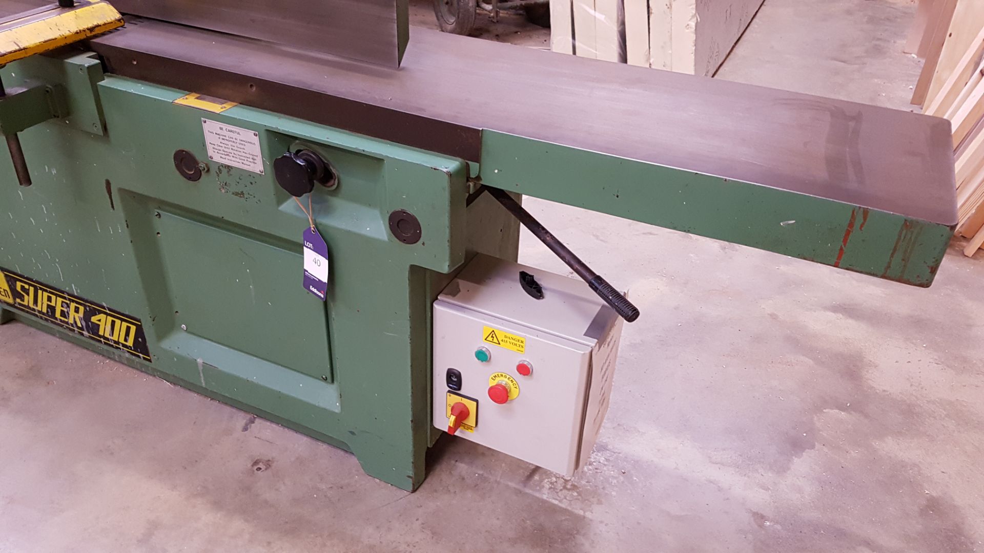 * Wadkin Bursgreen Super 400 Planer A Wadkin Bursgreen Super 400 Surface Planer Machine No:S400/ - Image 2 of 6