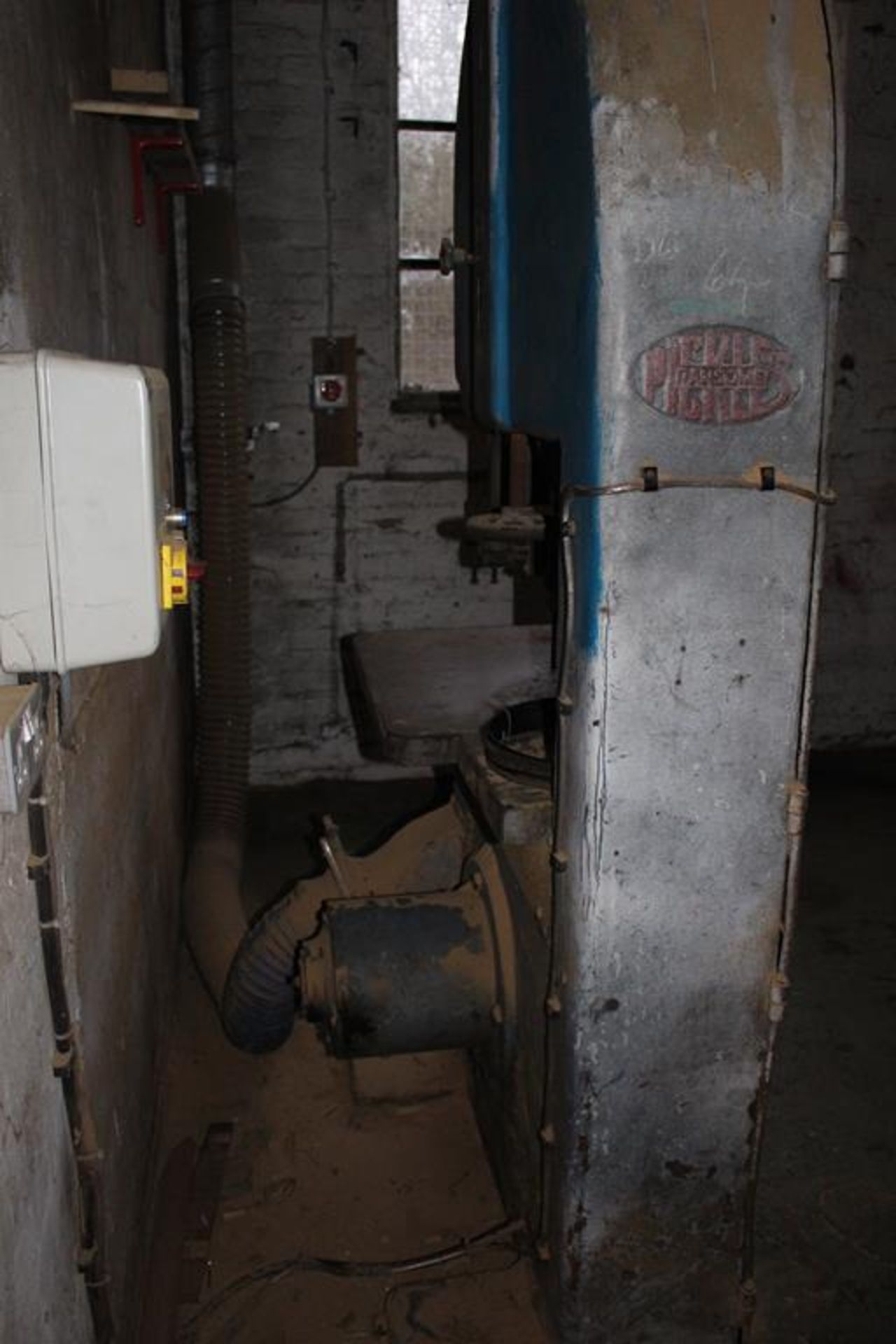 * Pickles Vertical Bandsaw A Pickles 3 phase Vertical Bandsaw S/N 4435. Please note this lot is - Image 5 of 5