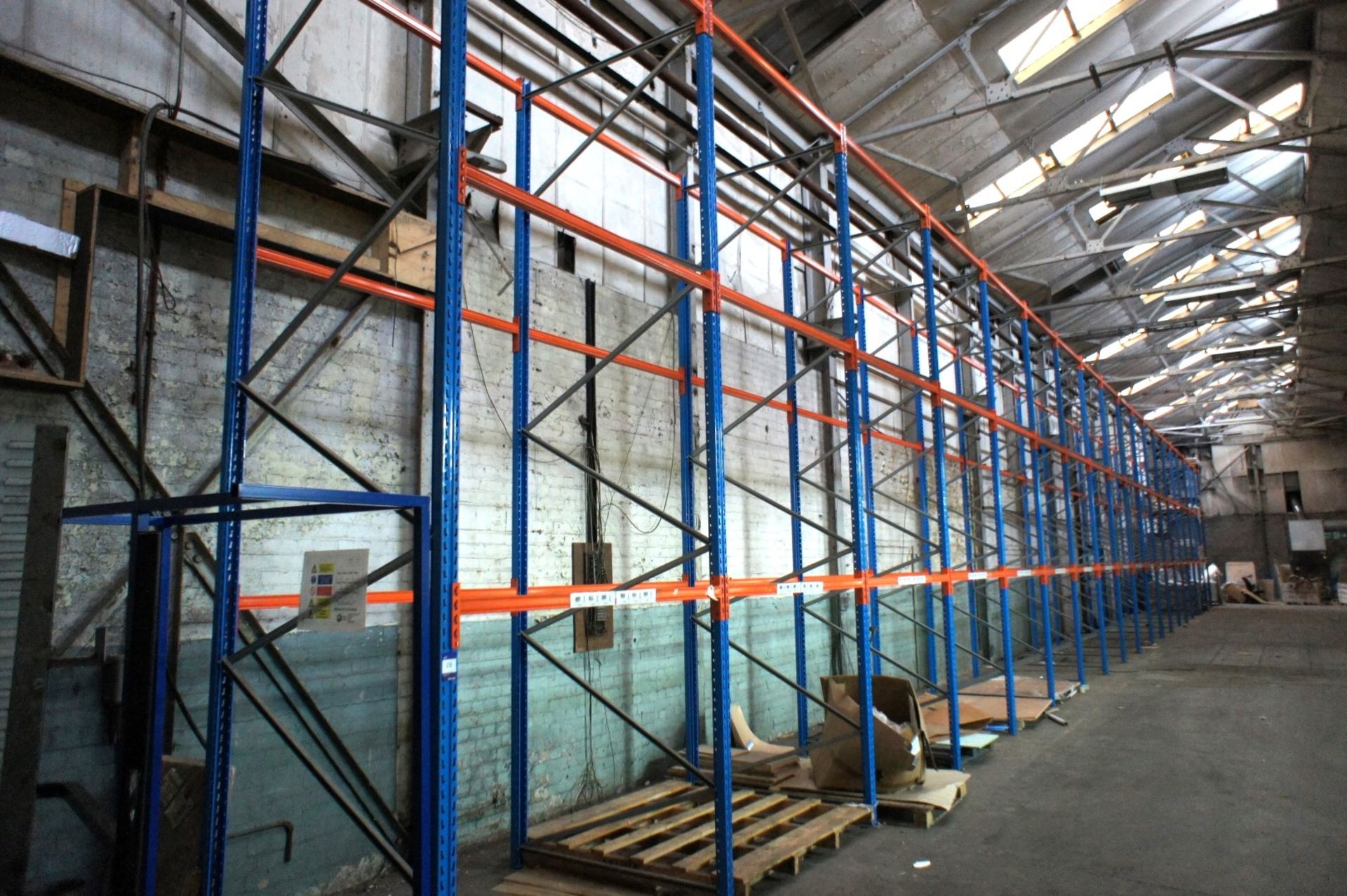 * 19 Bays H Slow 12 Pallet Racking comprising 20 x 5000mm uprights and 57 x 1800mm cross beams. - Image 4 of 5
