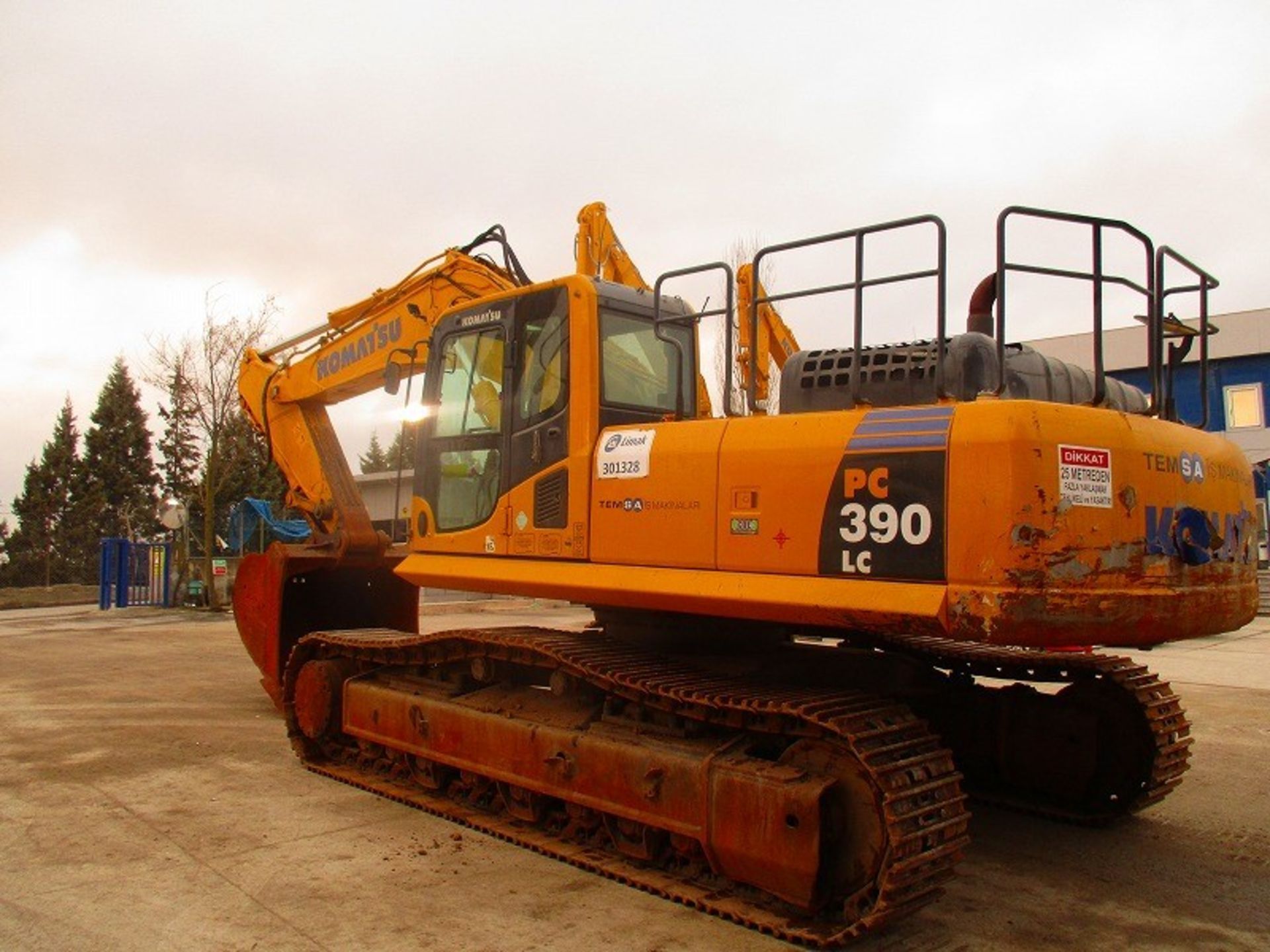 Komatsu PC390:C-8MO Tracked Excavator - Image 2 of 18