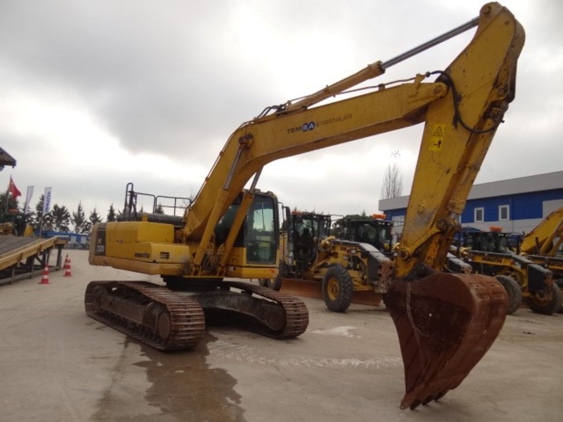 Komatsu PC220-8 Tracked Excavator - Image 3 of 12