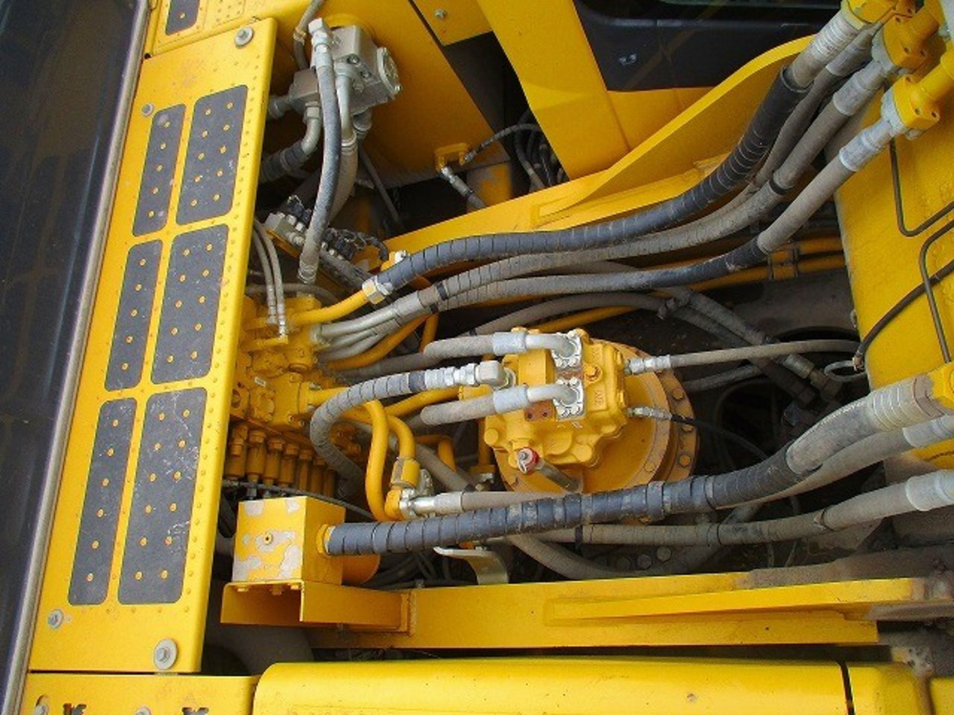 Komatsu PC390LC-8MO Tracked Excavator - Image 20 of 21