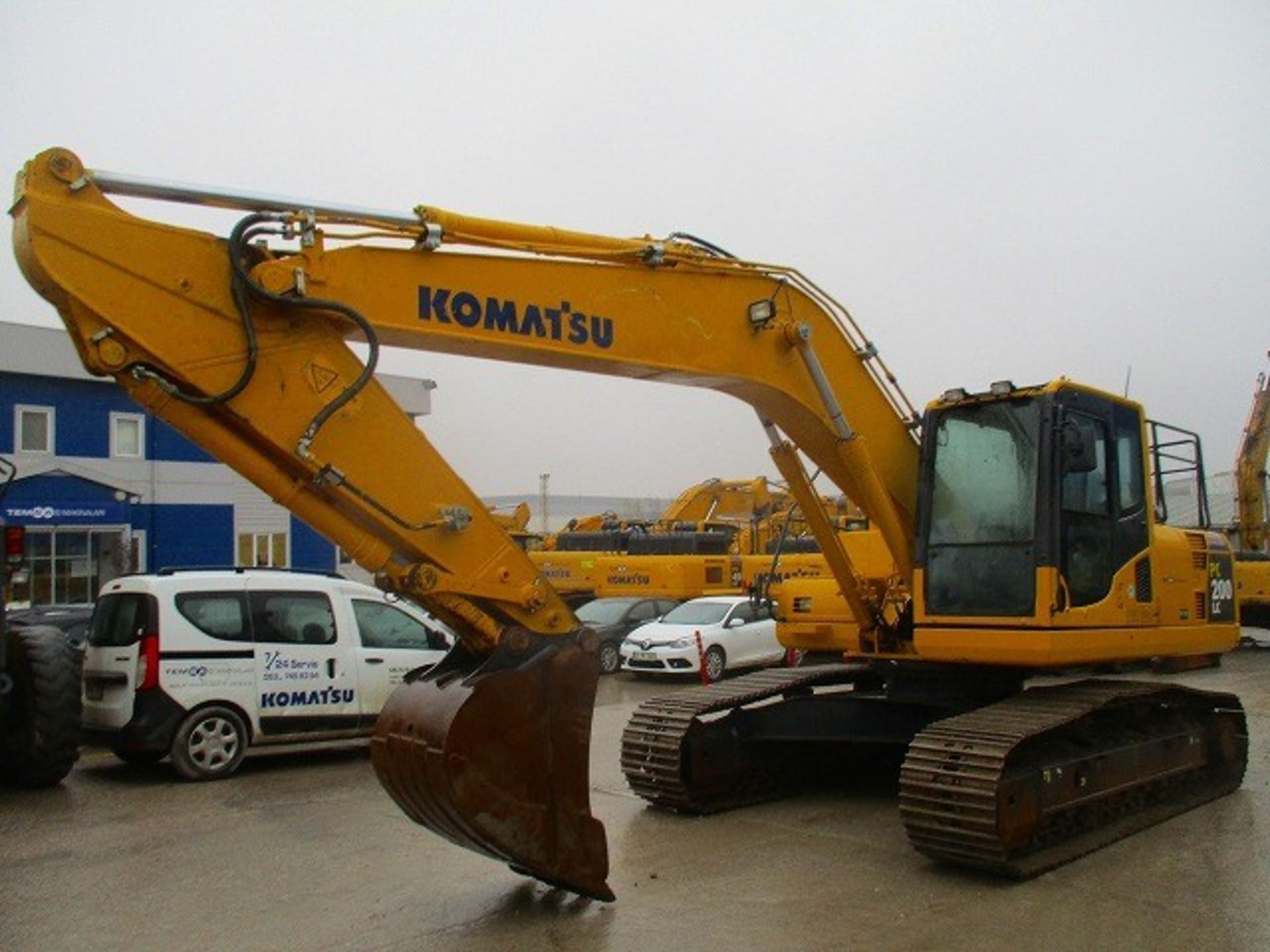Komatsu PC200LC-8 Tracked Excavator - Image 4 of 24